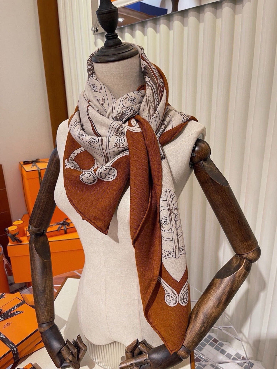 HERMES 26S SCARF 140 IN CASHMERE AND SILK 303354