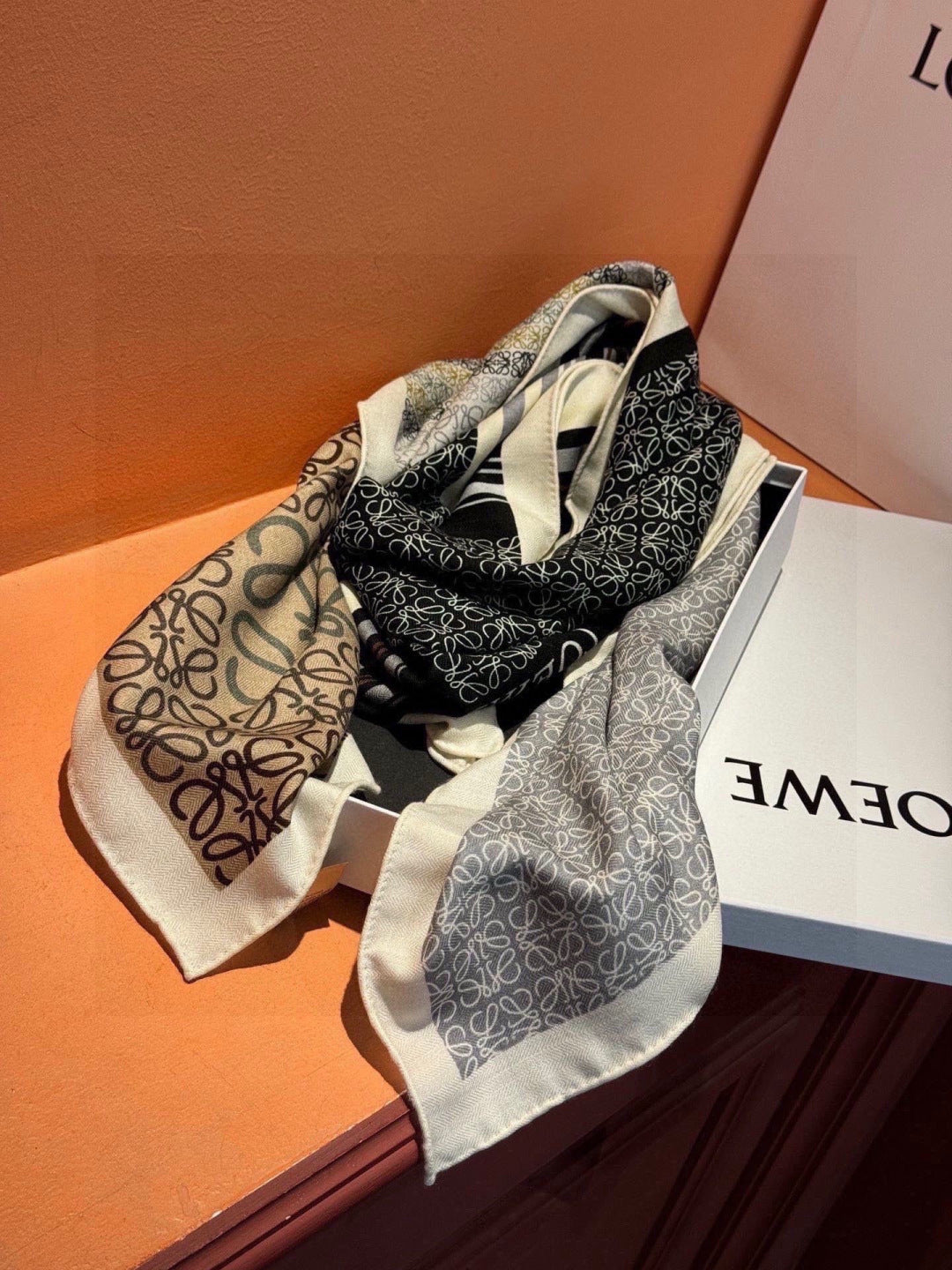 LOEWE 26S SCARF 140 IN CASHMERE SILK 303359