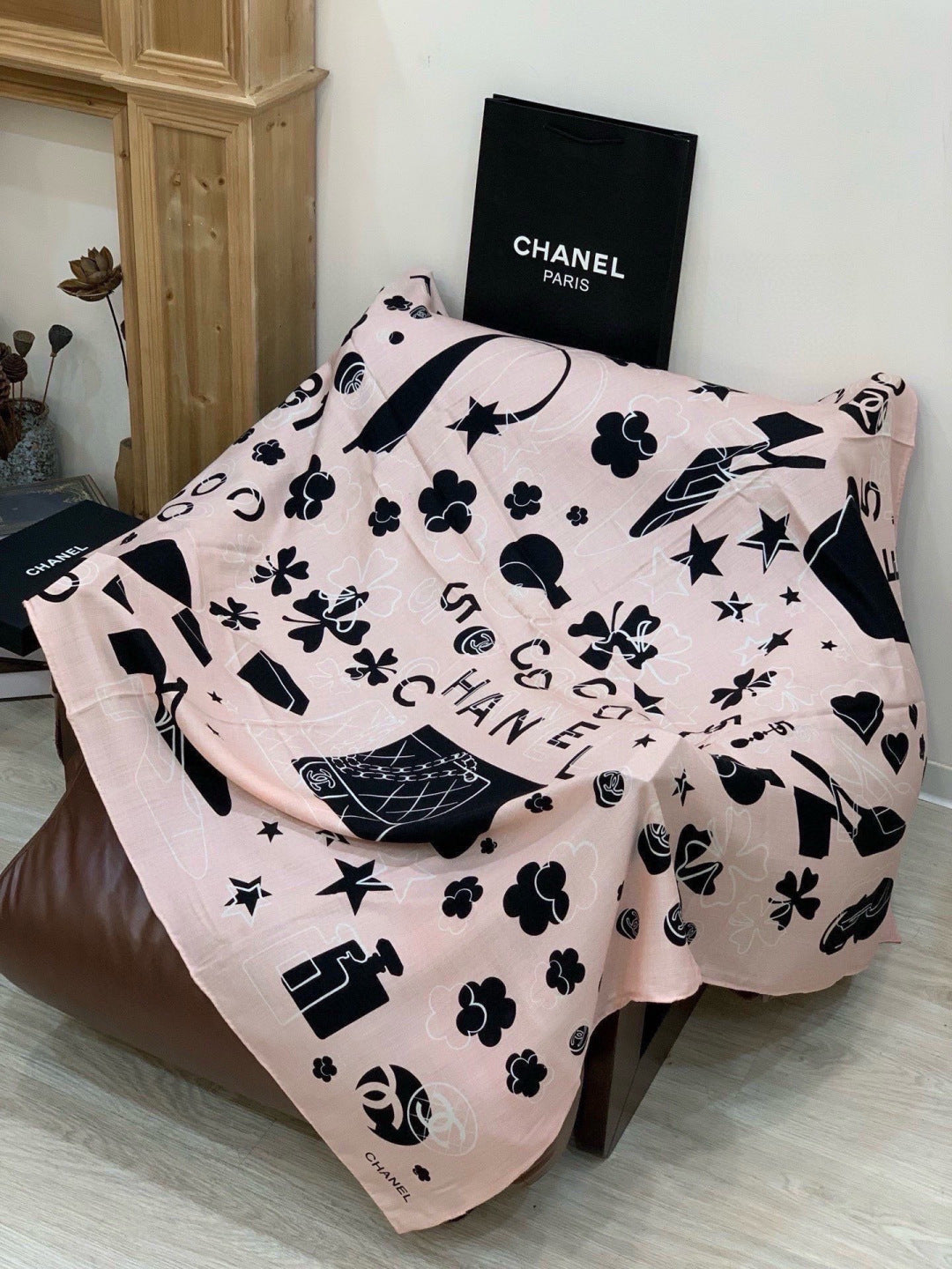 CHANEL 26S SCARF 140 IN CASHMERE AND SILK 303153