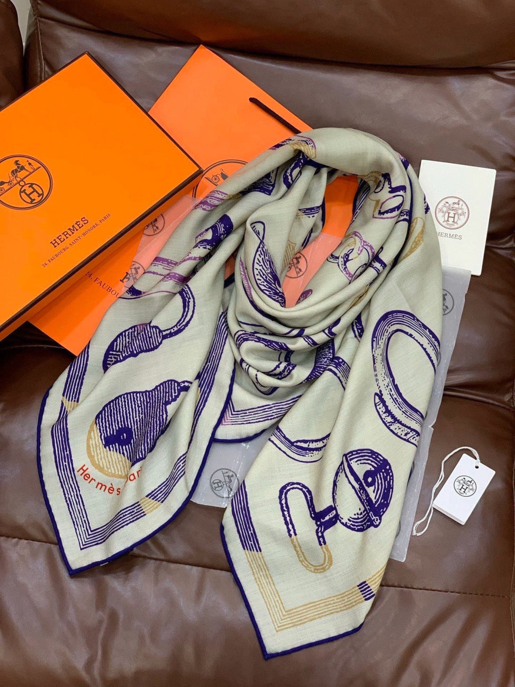 HERMES 26S SCARF 140 IN CASHMERE AND SILK 303155
