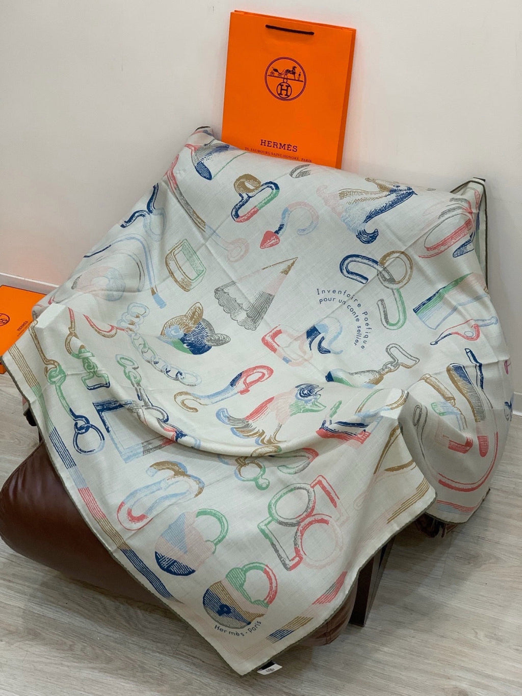 HERMES 26S SCARF 140 IN CASHMERE AND SILK 303156
