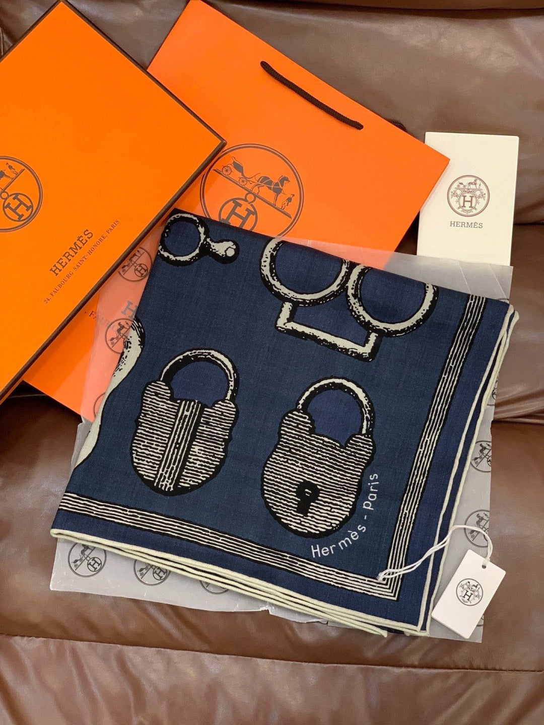 HERMES 26S SCARF 140 IN CASHMERE AND SILK 303157