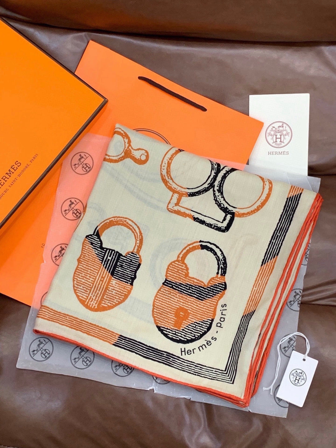 HERMES 26S SCARF 140 IN CASHMERE AND SILK 303159