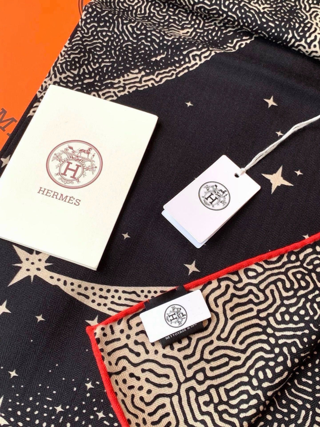 HERMES 26S SCARF 140 IN CASHMERE AND SILK 304678