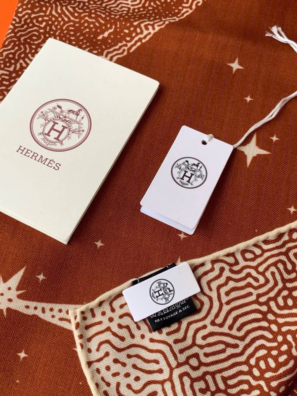 HERMES 26S SCARF 140 IN CASHMERE AND SILK 304680