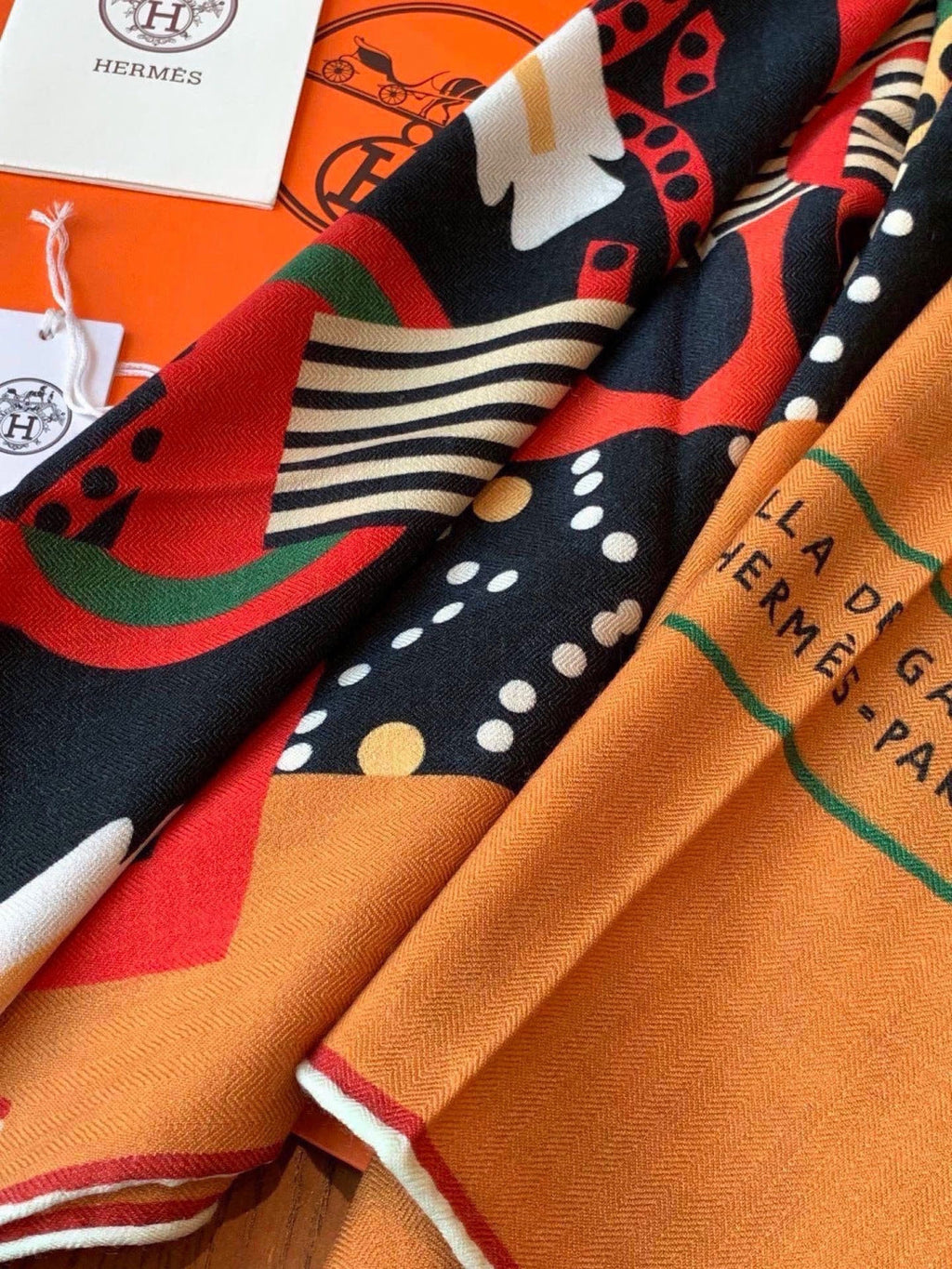 HERMES 26S SCARF 140 IN CASHMERE AND SILK 304707