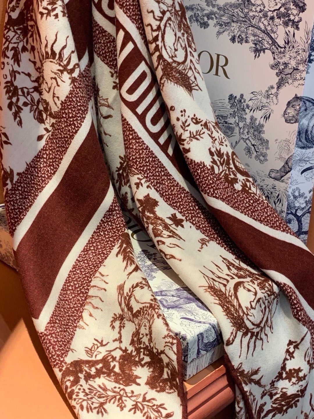 DIOR 26S SCARF 135CM IN CASHMERE SILK 304710