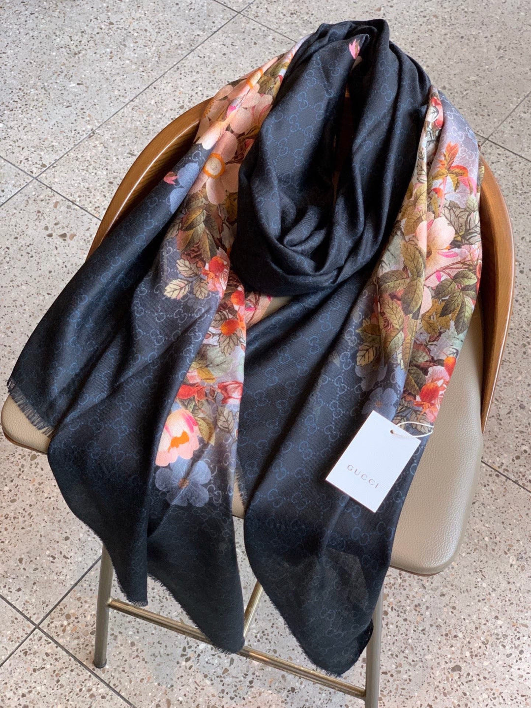 GUCCI 26S SCARF 200 IN CASHMERE AND SILK 306108