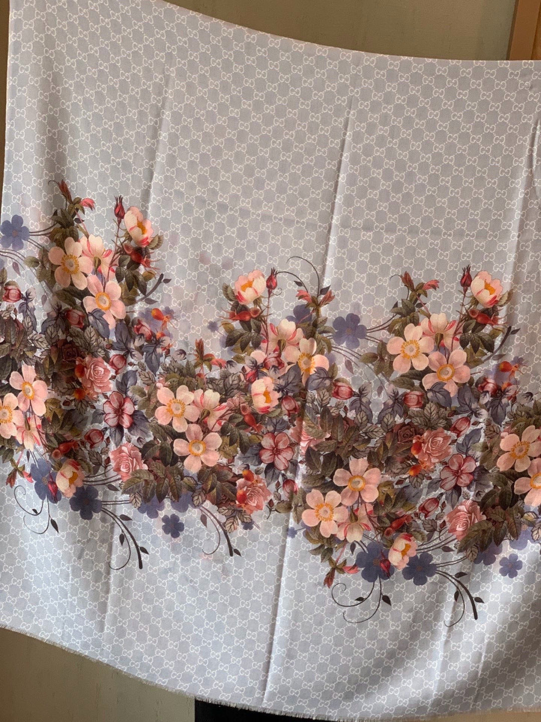 GUCCI 26S SCARF 200 IN CASHMERE AND SILK 306109