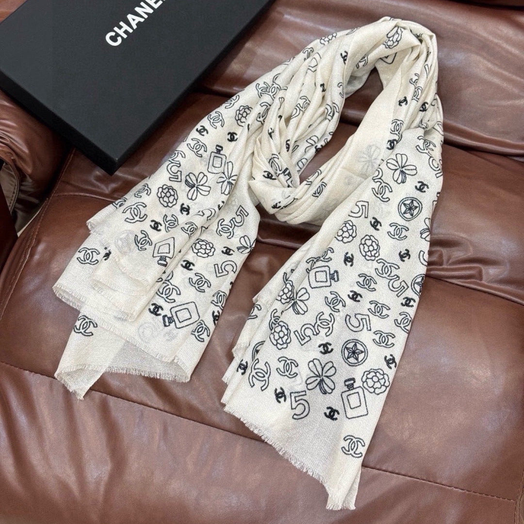CHANEL 26S SCARF 200 IN CASHMERE AND SILK 307225