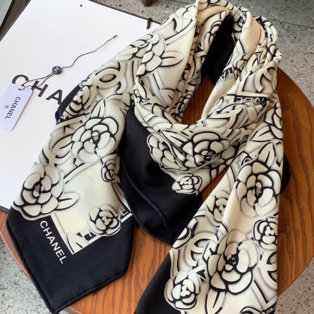 CHANEL 26S SCARF 140 IN CASHMERE AND SILK 309374