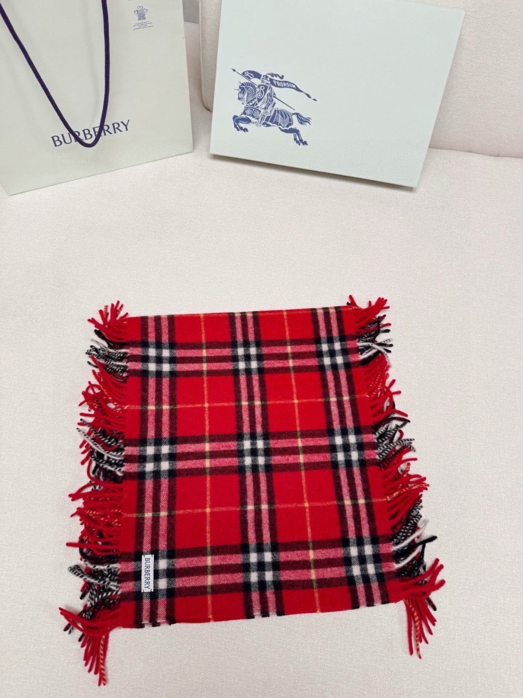 BURBERRY 26S SCARF 155CM IN CASHMERE 309948