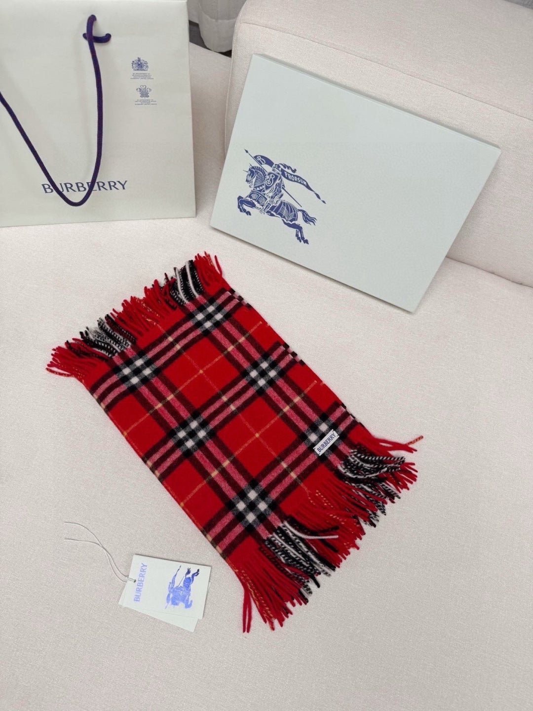 BURBERRY 26S SCARF 155CM IN CASHMERE 309948