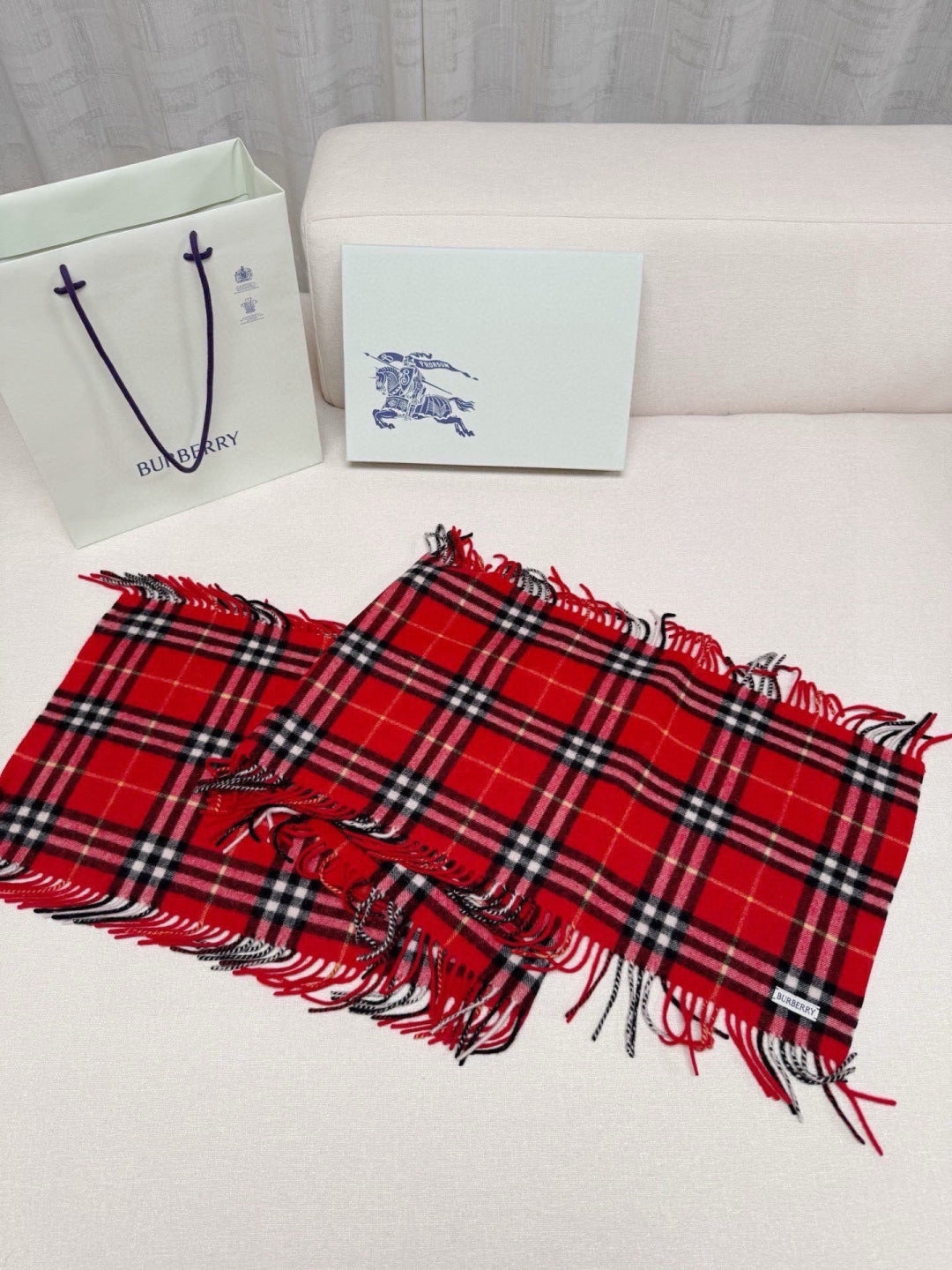 BURBERRY 26S SCARF 155CM IN CASHMERE 309948