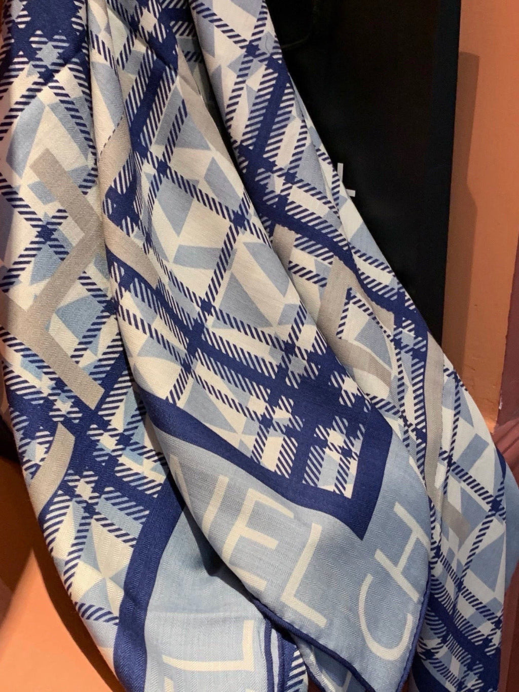 CHANEL 26S SCARF 135 IN CASHMERE AND SILK 309898