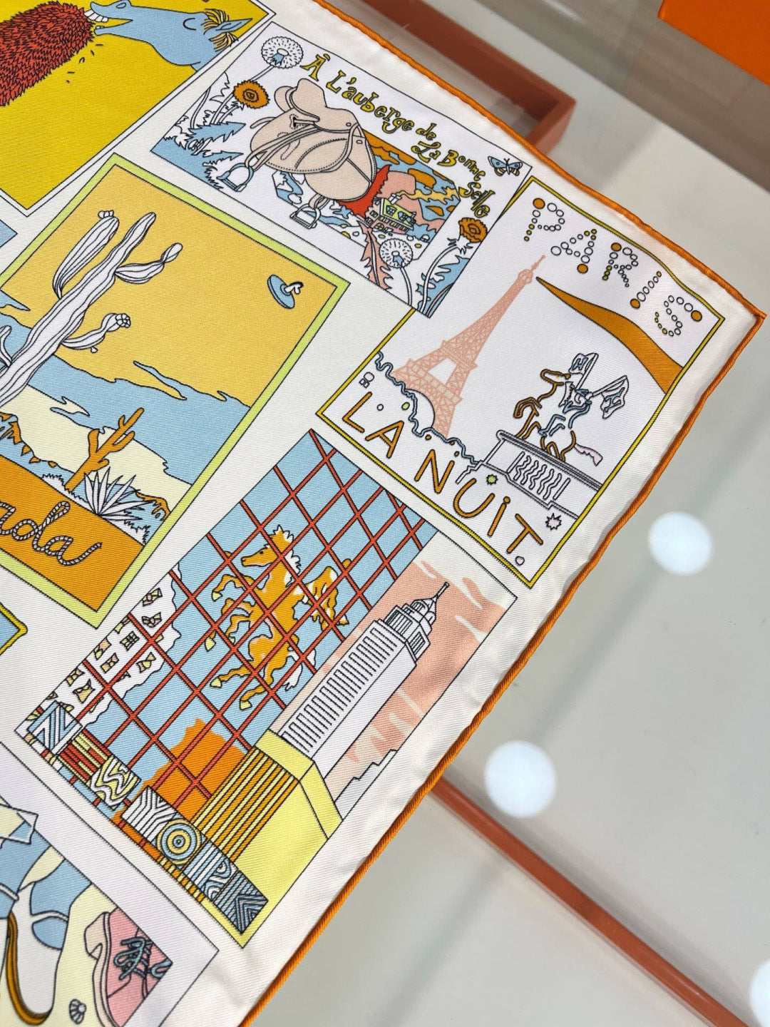 HERMES 26S PRINTED SQUARE SCARF 88 IN SILK 309942