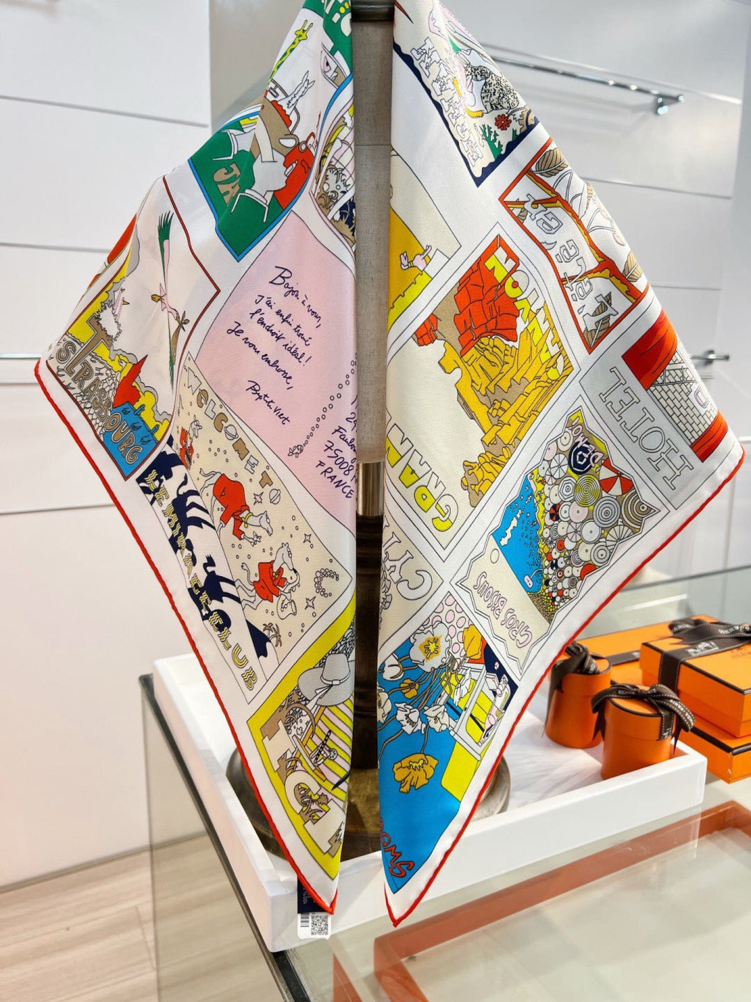 HERMES 26S PRINTED SQUARE SCARF 88 IN SILK 309946