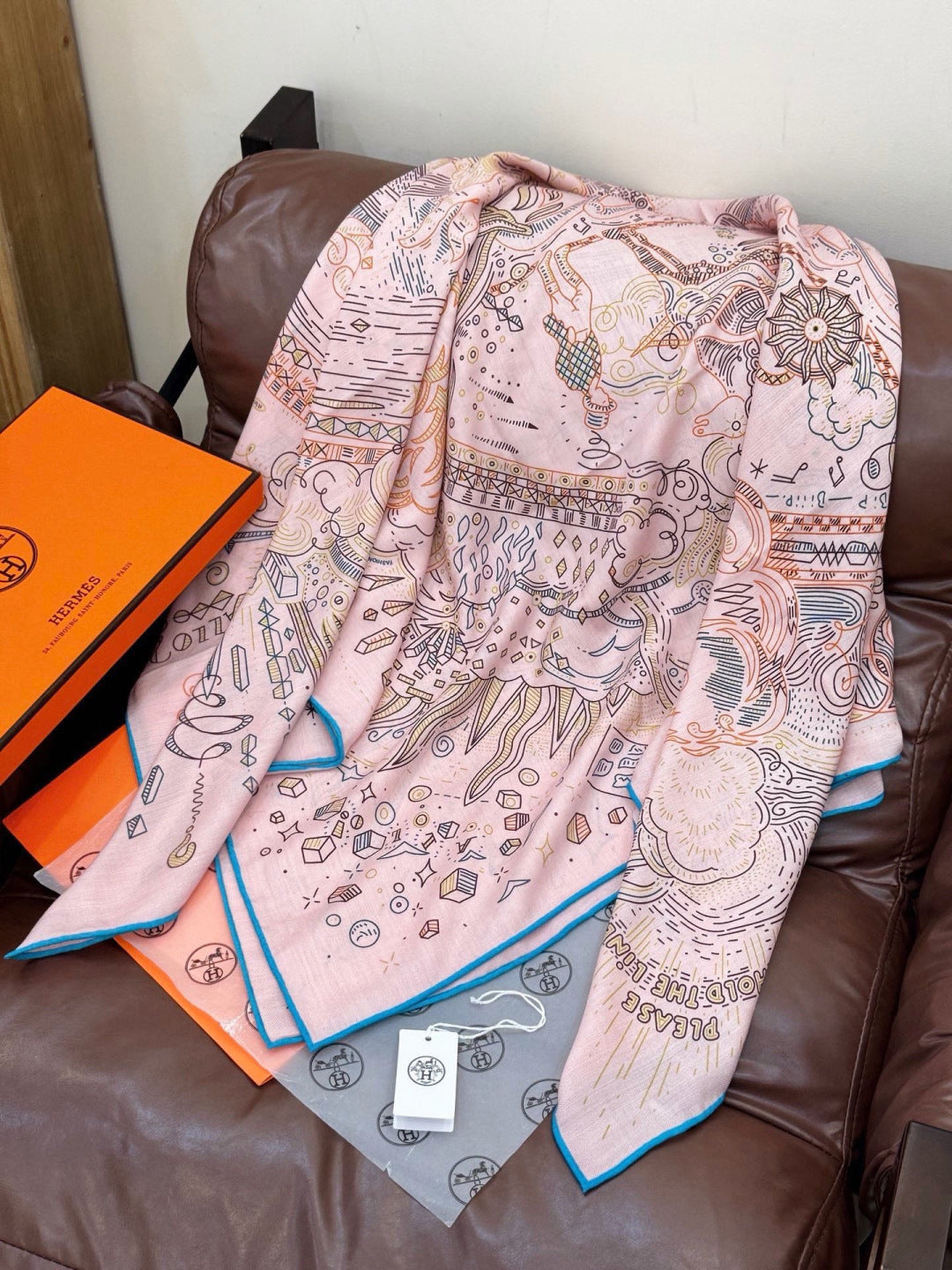 HERMES 26S PRINTED SQUARE SCARF 135 IN SILK 311975