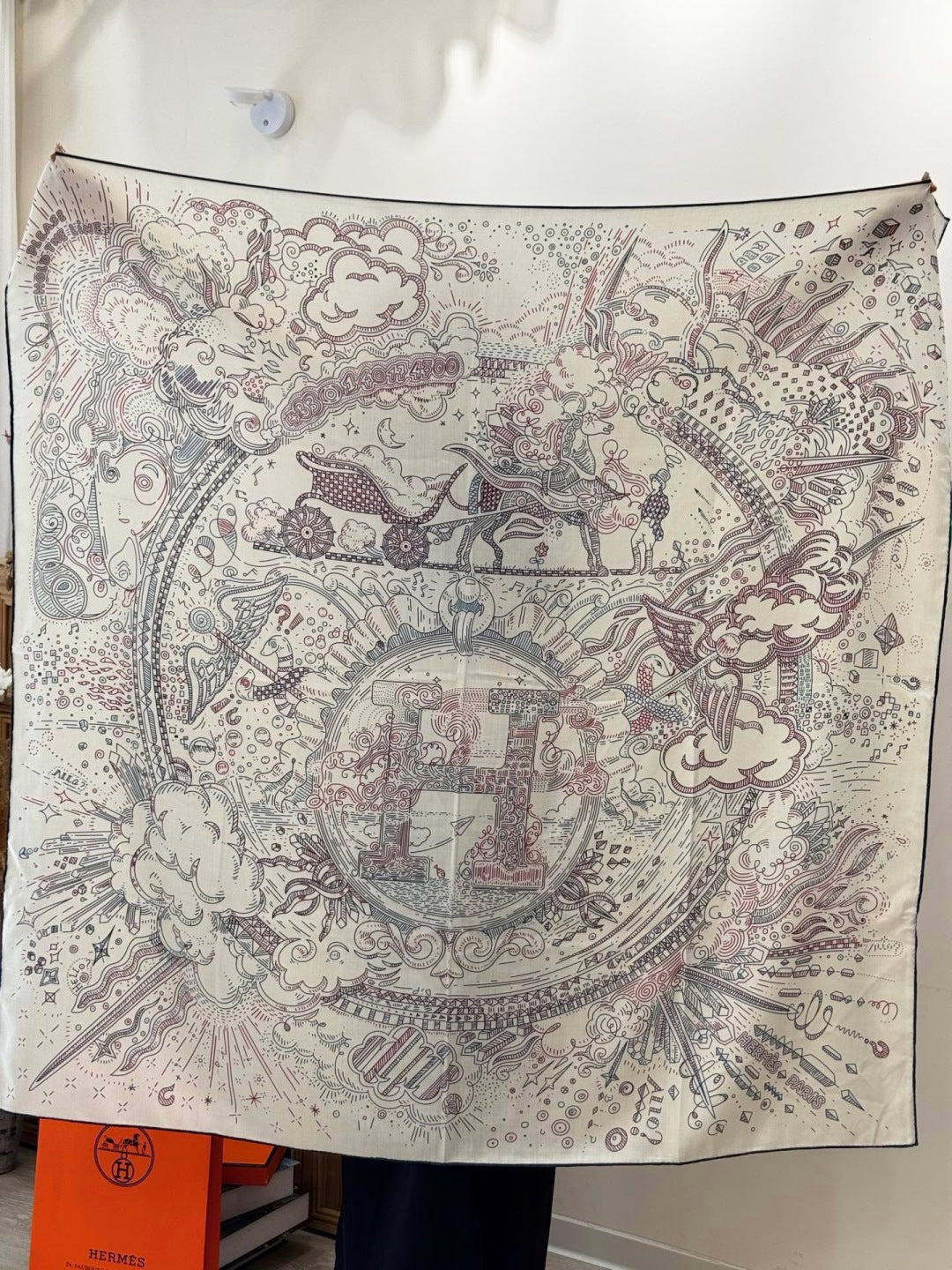 HERMES 26S PRINTED SQUARE SCARF 135 IN SILK 311976