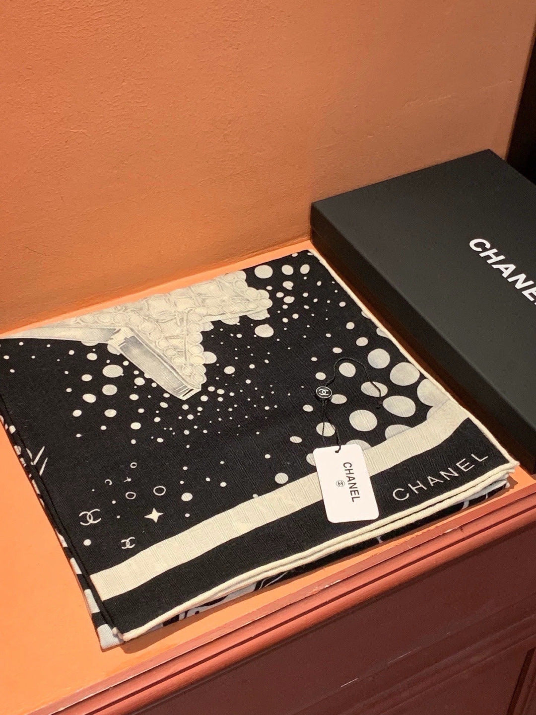 CHANEL 26S SCARF 140 IN SILK 311980