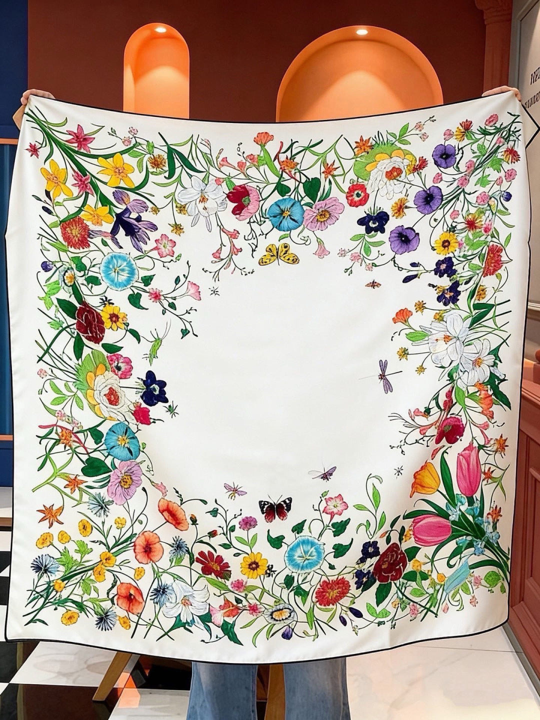 GUCCI 26S SCARF 140 IN CASHMERE AND SILK 311983