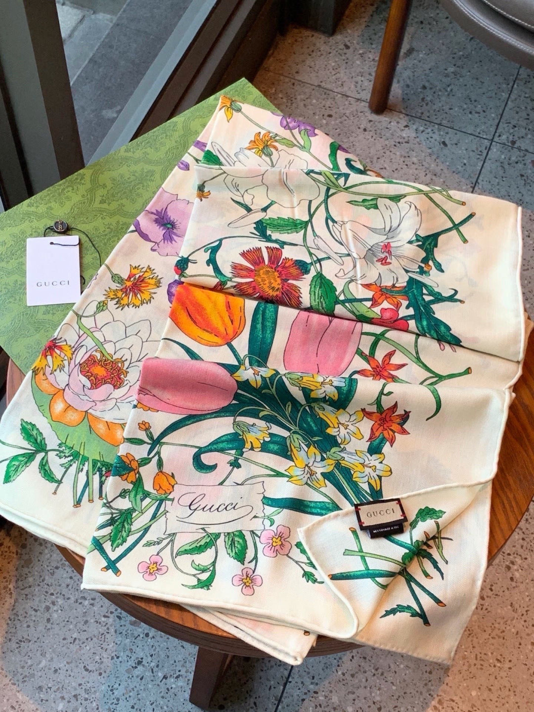 GUCCI 26S SCARF 140 IN CASHMERE AND SILK 311983