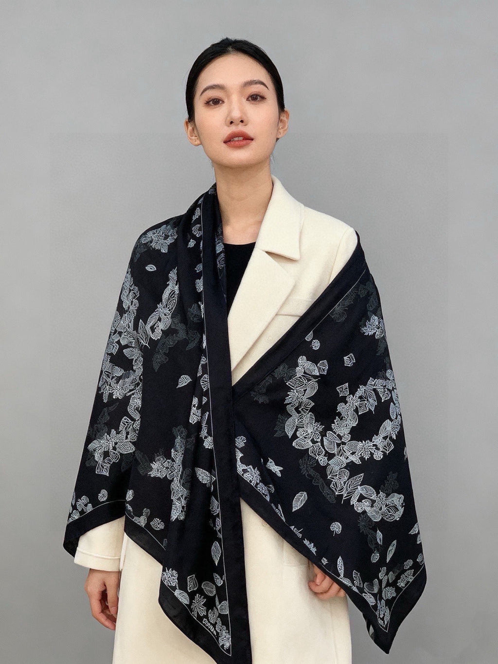 CHANEL 26S SCARF 135 IN SILK AND CASHMERE 313314