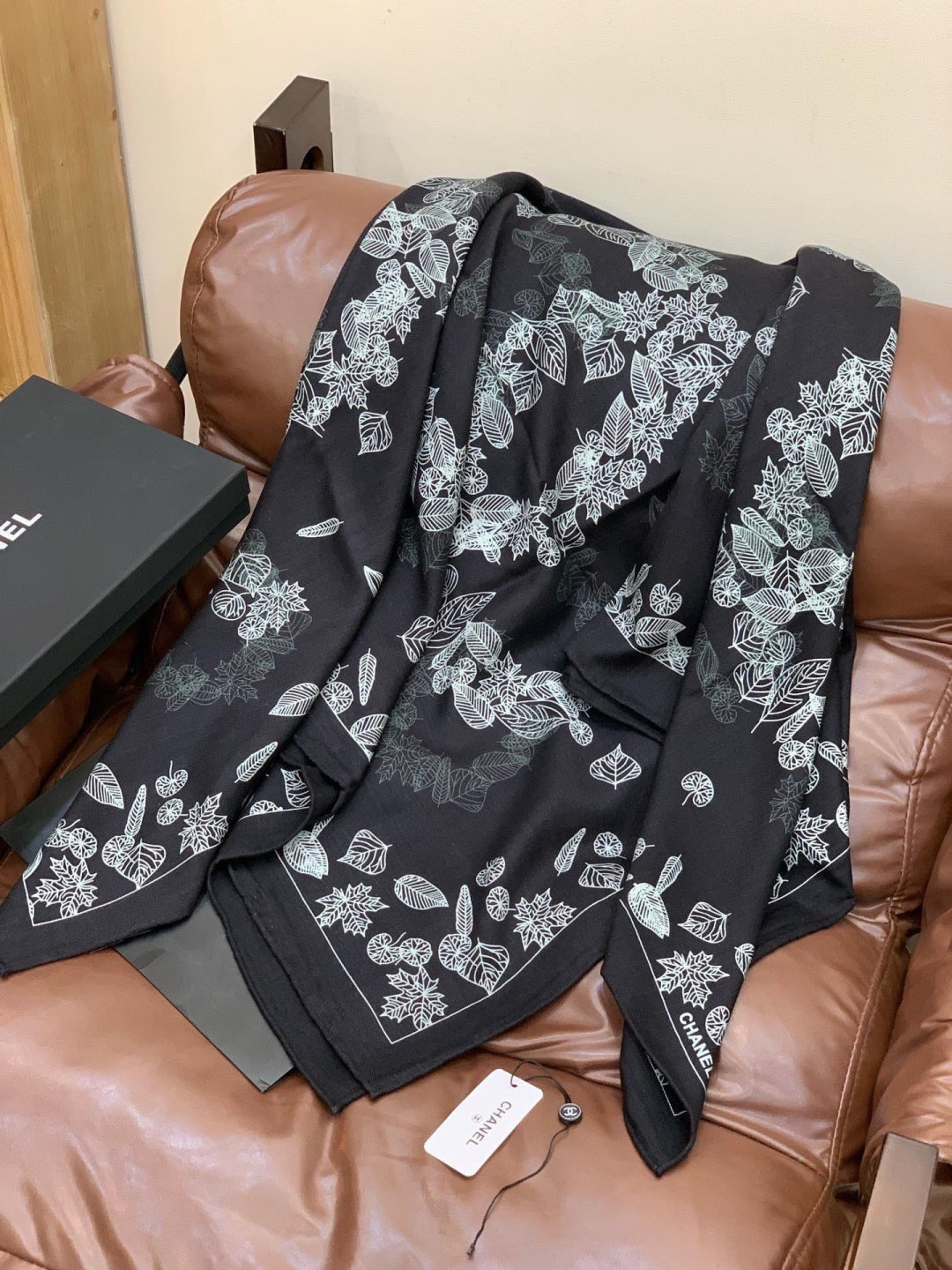 CHANEL 26S SCARF 135 IN SILK AND CASHMERE 313314