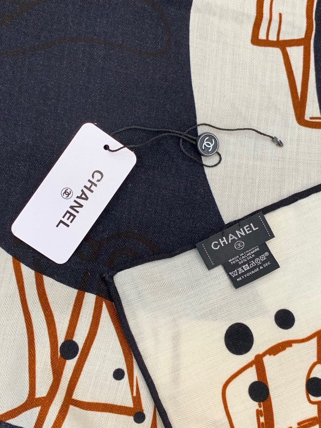 CHANEL 26S SCARF 140 IN SILK AND CASHMERE 313316