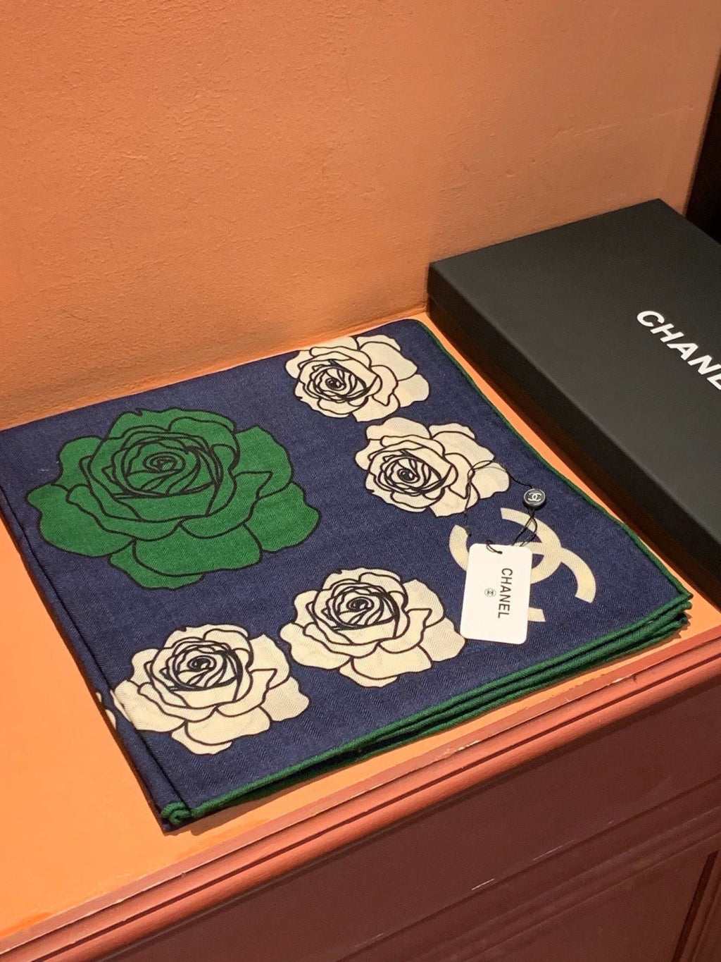 CHANEL 26S SCARF 140 IN SILK AND CASHMERE 313321