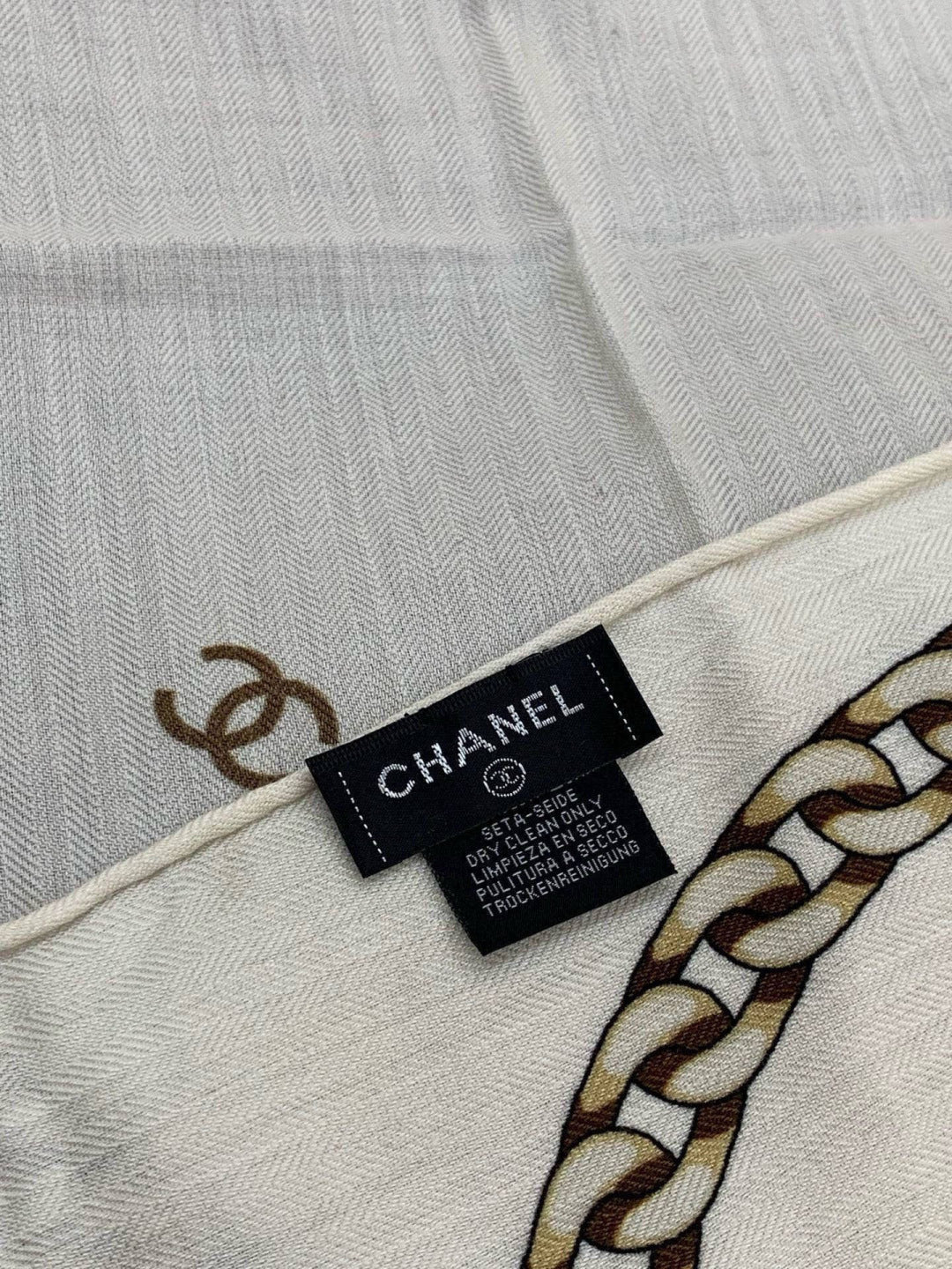 CHANEL 26S SCARF 135 IN SILK AND CASHMERE 313344