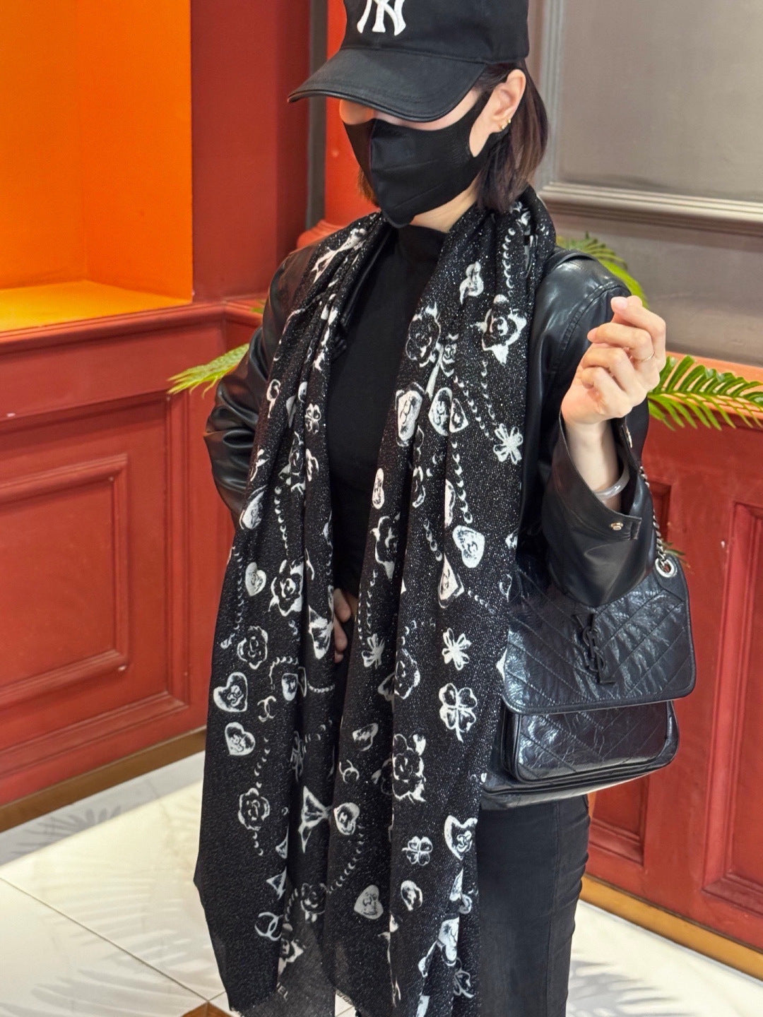 CHANEL 26S PRINTED SHAWL 200 IN SILK 313396
