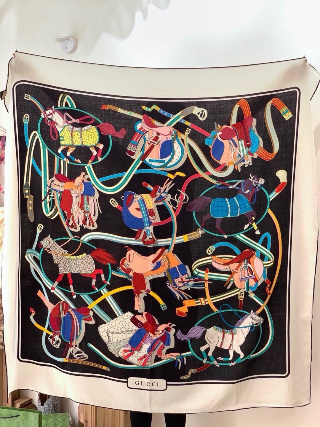 GUCCI 26S SCARF 135 IN CASHMERE AND SILK 315140