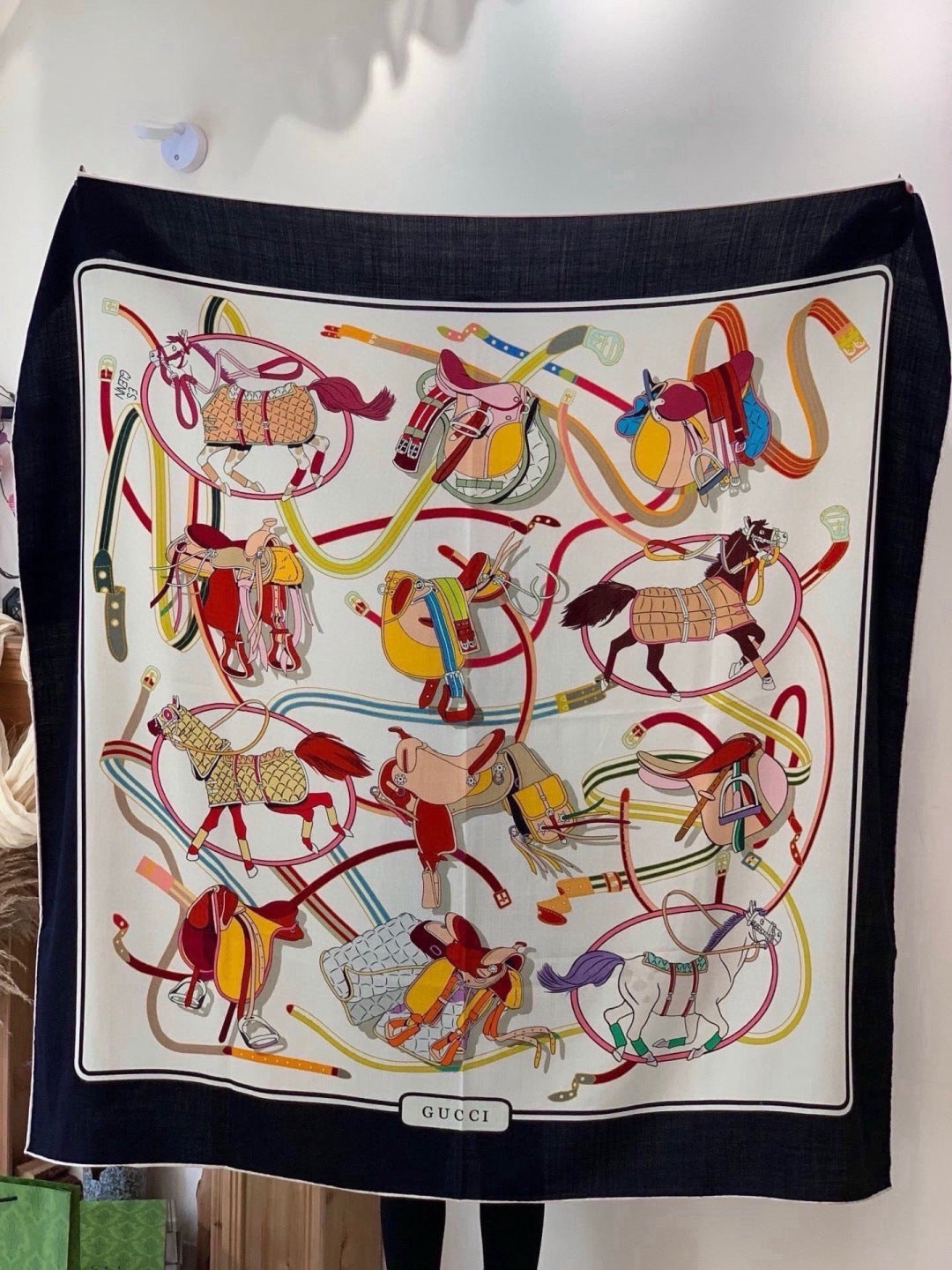 GUCCI 26S SCARF 135 IN CASHMERE AND SILK 315141