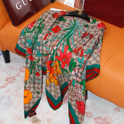 GUCCI 26S SCARF 140 IN CASHMERE AND SILK 504586