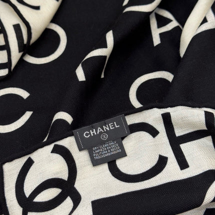 CHANEL 26S SCARF 135 IN SILK AND CASHMERE 510993