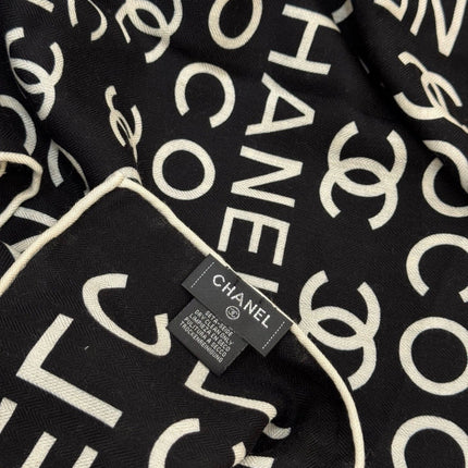 CHANEL 26S SCARF 135 IN SILK AND CASHMERE 510999