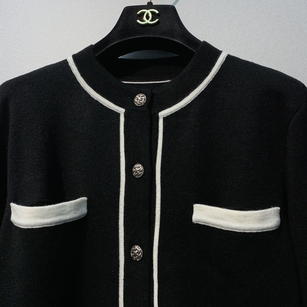 CHANEL 26S CARDIGAN JACKET 672