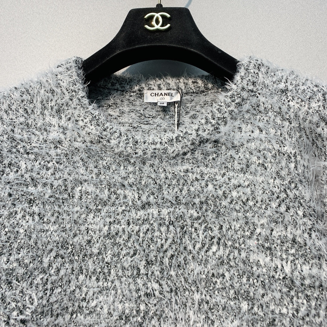 CHANEL 26S CREW NECK SWEATER 841