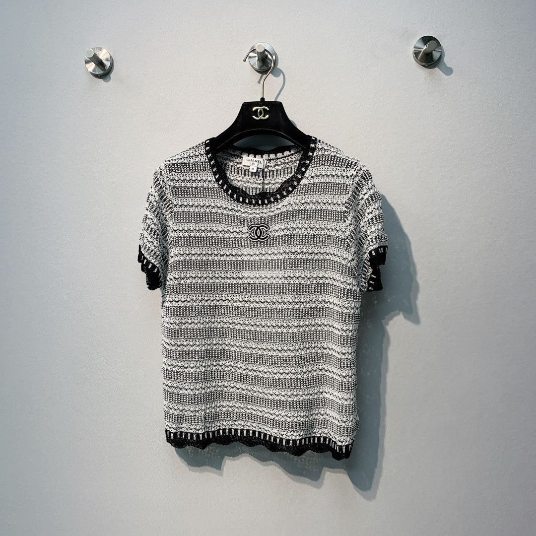 CHANEL 26S SHORT-SLEEVE KNIT TOP STYLE 1079