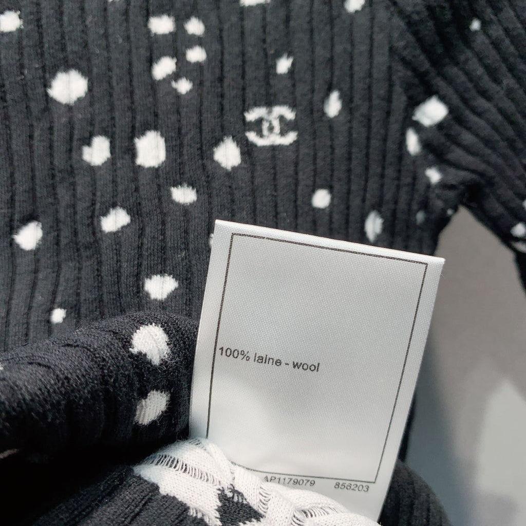 CHANEL 26S SHORT-SLEEVE KNIT TOP 1387