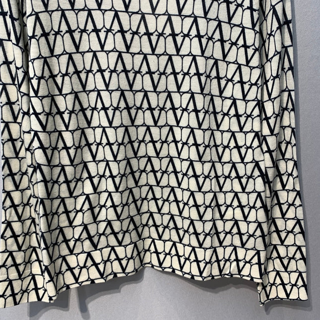 VALENTINO 26S LONG-SLEEVE CREW NECK KNIT TOP 325