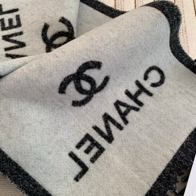 CHANEL 25S SCARF 180 CM IN CASHMERE 943987