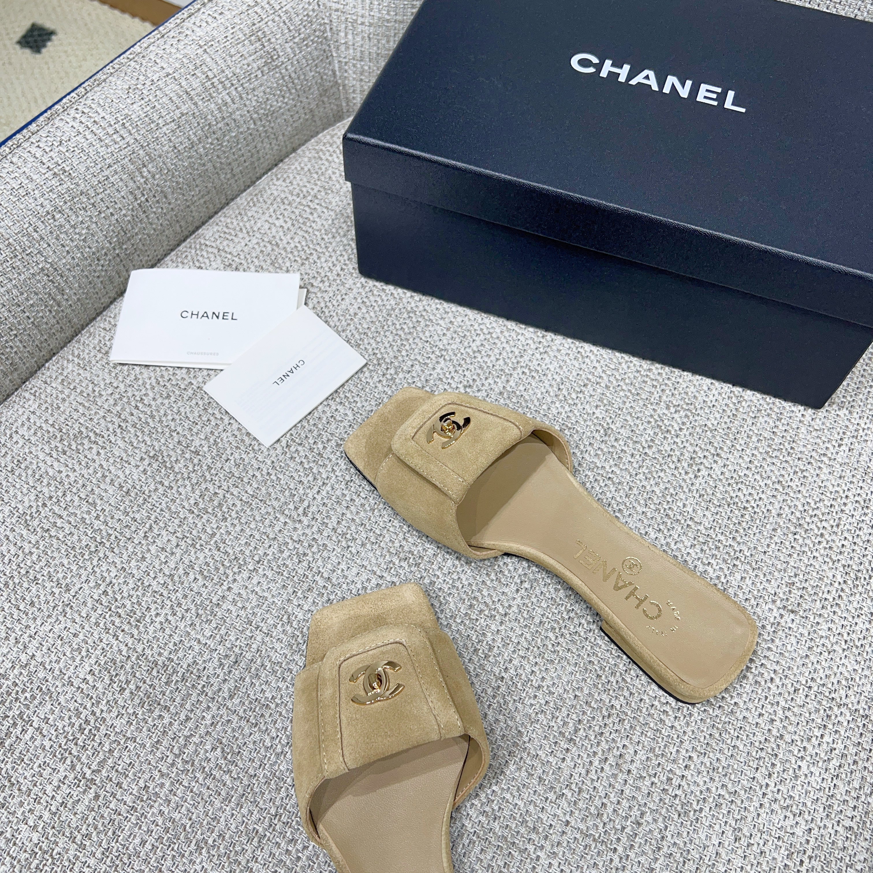 CHANEL 26S FLAT SLIDES IN BEIGE SUEDE