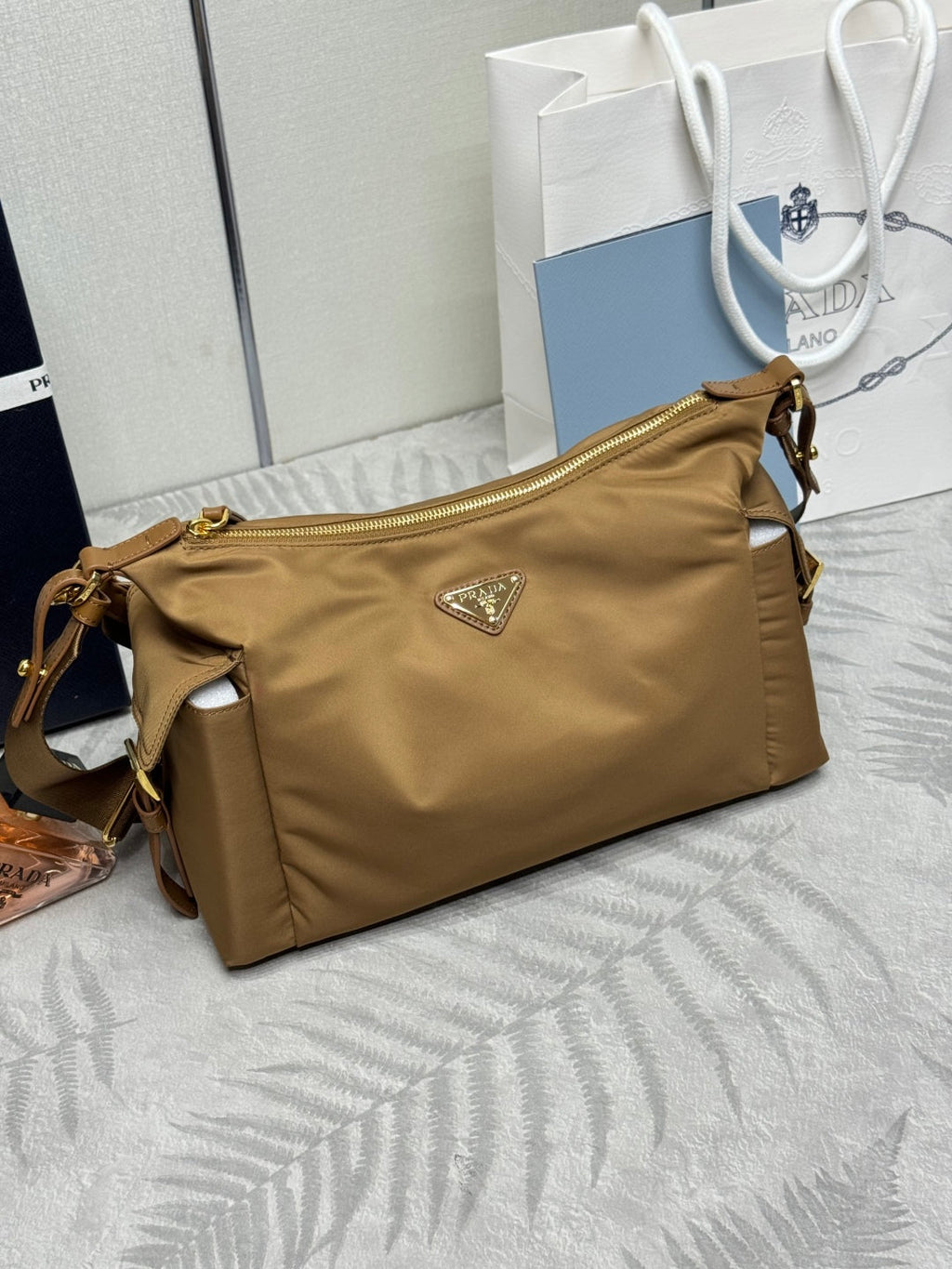 PRADA 25S EXPLORE LARGE RE-NYLON SHOULDER BAG 32 IN BRANDY WITH FLAP