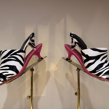 JACQUEMUS 26S DOUBLE-PLATFORM HEEL SANDALS 100 MM IN BLACK & WHITE PONY HAIR