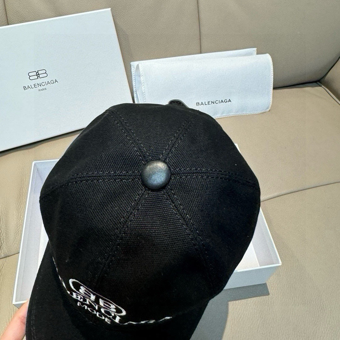 BALENCIAGA 26S BASEBALL CAP STYLE 32