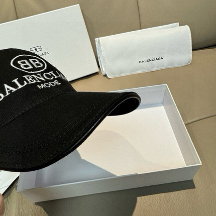 BALENCIAGA 26S BASEBALL CAP STYLE 32