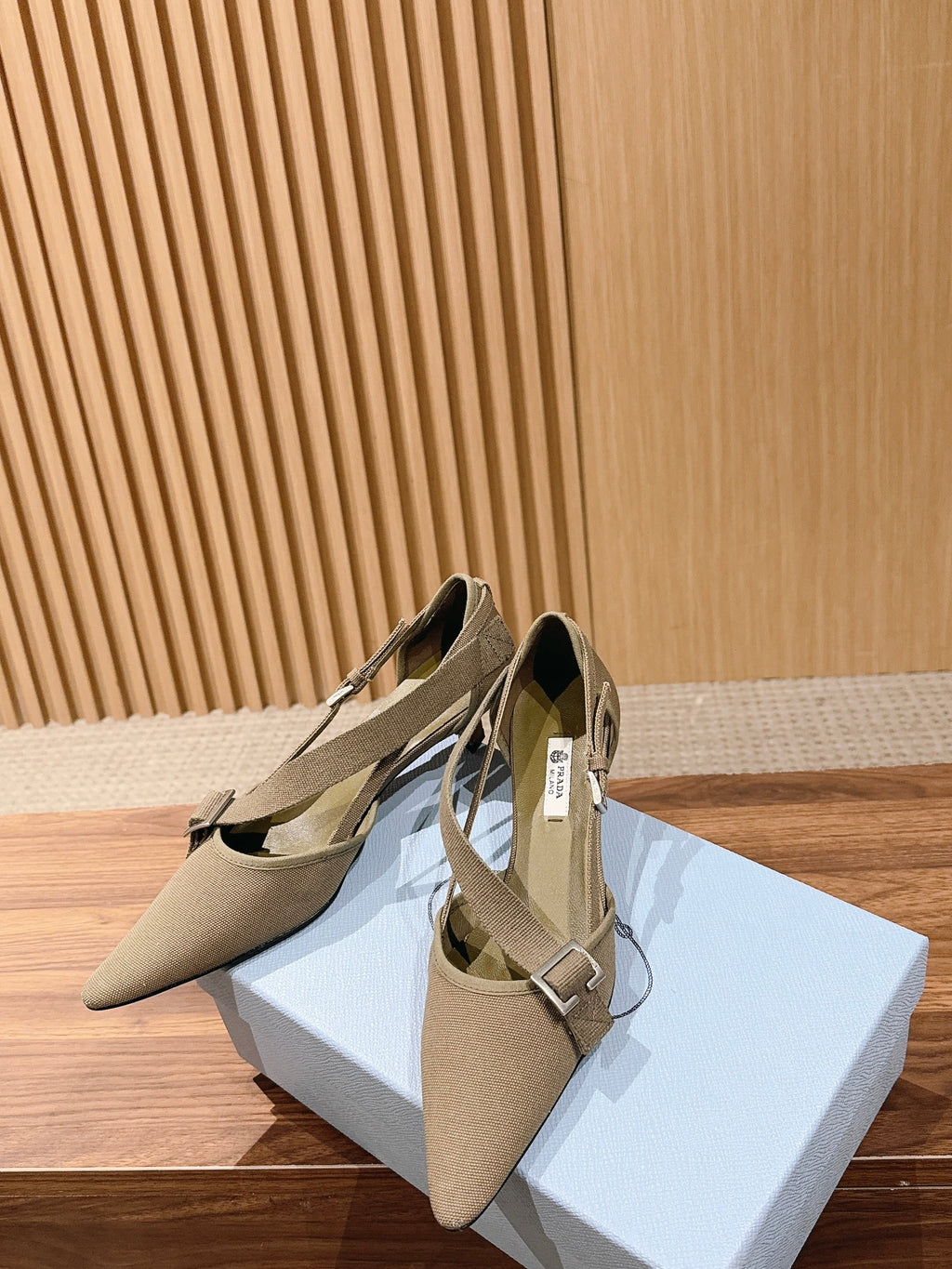 PRADA 26S SLINGBACK KITTEN HEELS 45MM IN LIGHT BROWN FABRIC STRAP BUCKLE