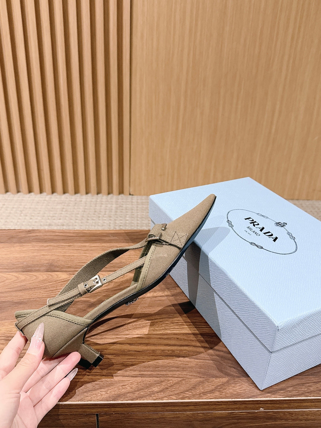PRADA 26S SLINGBACK KITTEN HEELS 45MM IN LIGHT BROWN FABRIC STRAP BUCKLE